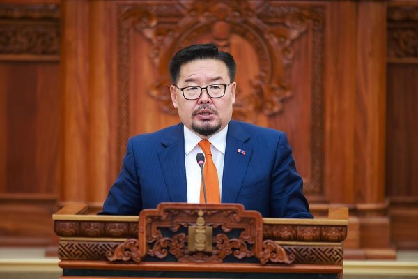 配资世界门户首页 蒙古国新一届联合政府宣誓就职